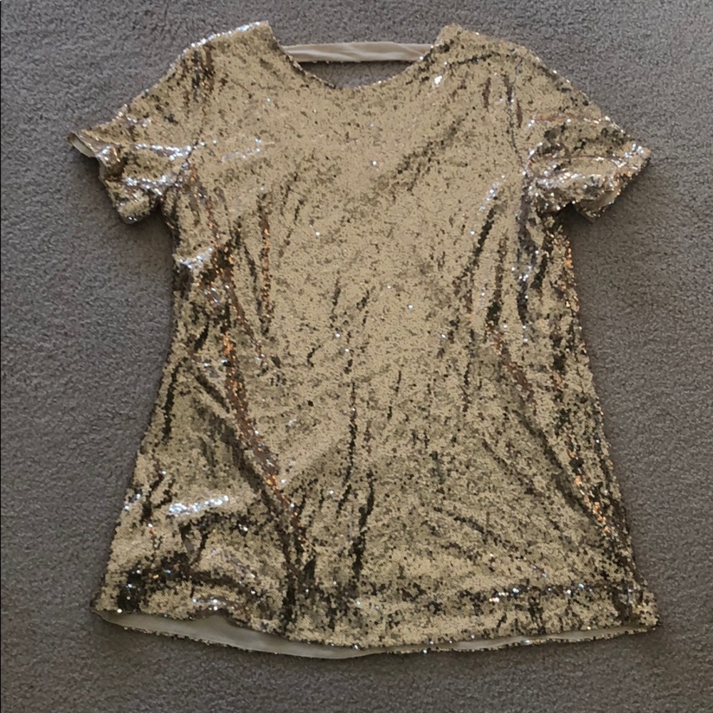 NWOT Coco & Main Gold Sequin Tunic